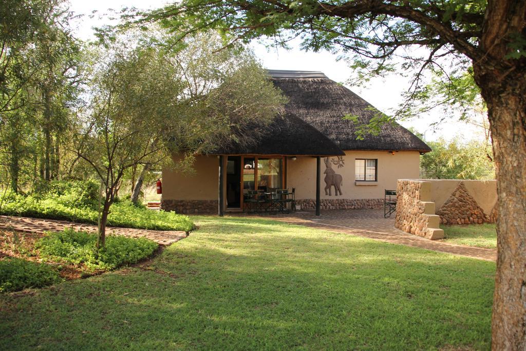 Ukutula Lion Lodge Beestekraal  Стая снимка